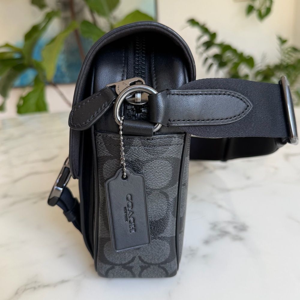 Coach Track Crossbody In Signature Canvas & Leather Messenger Bag C3747 Black - Picture 3 of 16
